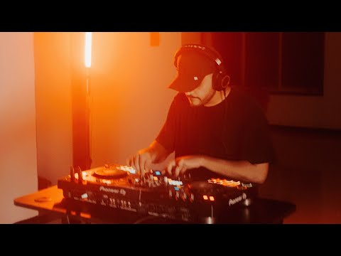 FUTURE BASS & DUBSTEP live set by RONNIN