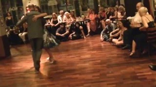 BAILAN JUAN CAPRIOTTI Y GRACIANA ROMEO TERCER TEMA MILONGA EL ENCUENTRO