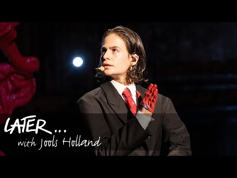 Christine and the Queens presents Redcar - Je Te Vois Enfin (Later with Jools Holland)
