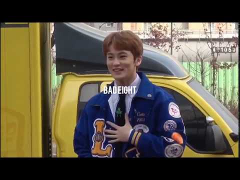 190112 Mark greeting the fans on his last day as Music Core MC (1)