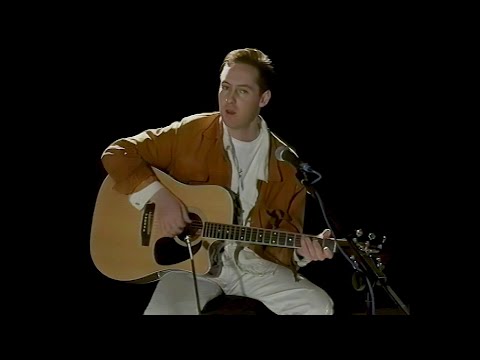 Roddy Frame - Safe In Sorrow (acoustic live) in 1080p