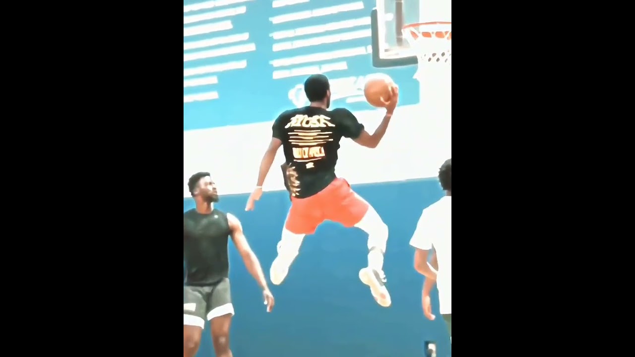 Kyrie Irving tough jelly layup🔥 #nba #kyrieirving