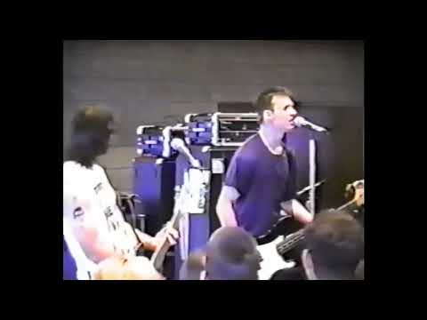 The Riverdales - "Outta Sight" (Live in 1995)