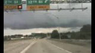 preview picture of video 'Waterspout over Lake Erie from I-79'