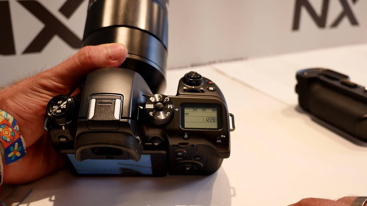 Фотоаппарат Samsung NX1 Body