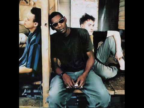 Massive Attack and Terry Callier-Live With Me-Lyrics