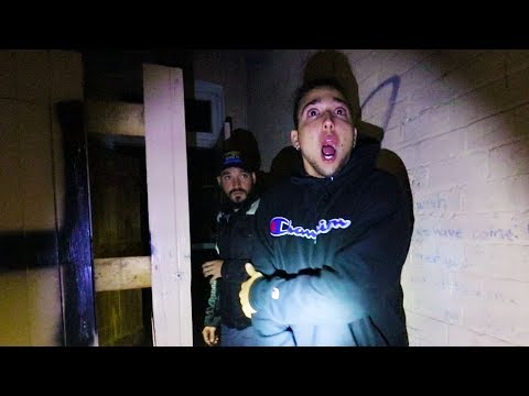 (scary) EXPLORING HAUNTED CHILDRENS' ORPHANAGE