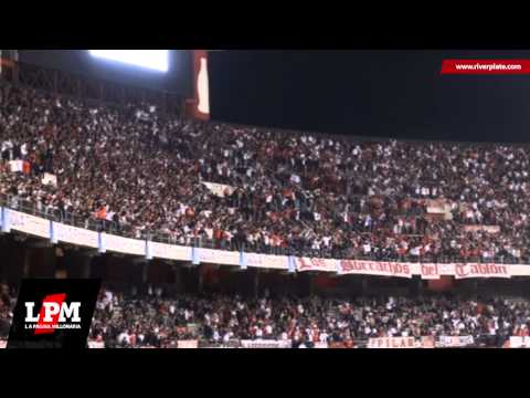 "Yo Soy Del Gallinero" Barra: Los Borrachos del Tablón • Club: River Plate