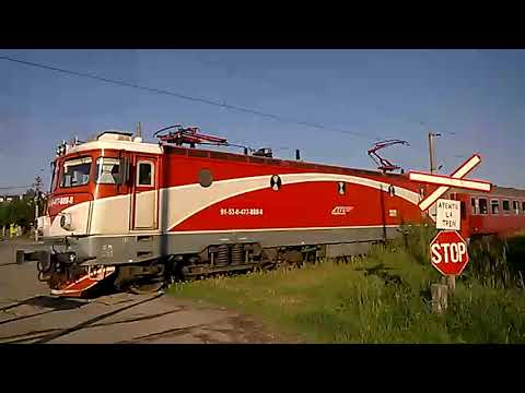 R 4513 Brașov-Toplița cu delfinul 888 data 22.06.2015.