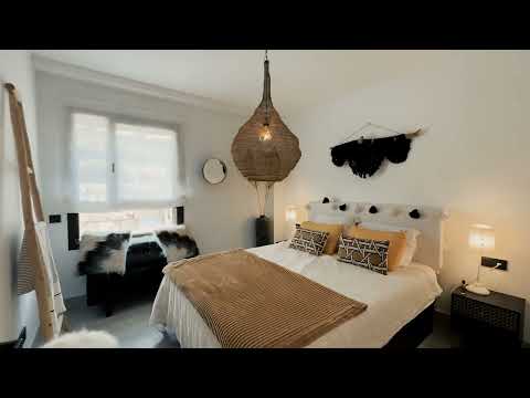 Breathtaking Penthouse overlooking a lake in Istan