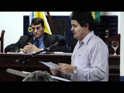 Vilsimar rebatendo Paulo Rezende na Câmara de Vereadores de Marataízes