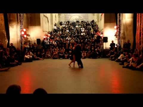  Sebastian Arce  and  Mariana Montes  are  dancing  to  the  tango  "  Fueron Tres Años  "