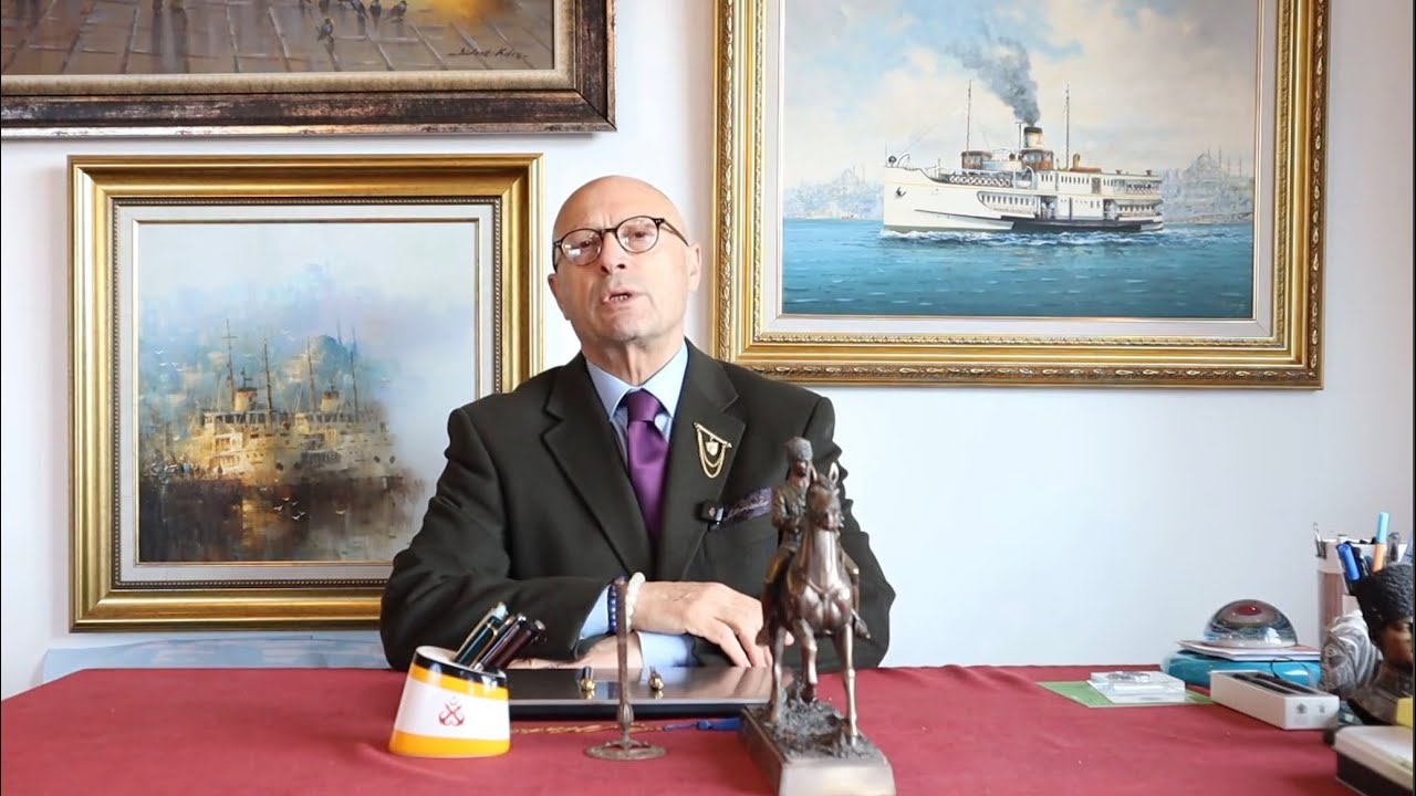 Erol Mütercimler - Politikada erken öten horozun kafasını keserler #748