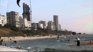 preview picture of video 'Kiteboarding (kiting) at the Sea-Palace beach in Bat Yam, Israel'