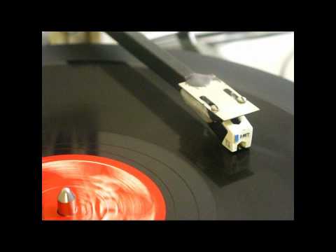 78rpm: On A Simmery Summery Day - Dick Robertson & His Orch (Fox Trot)