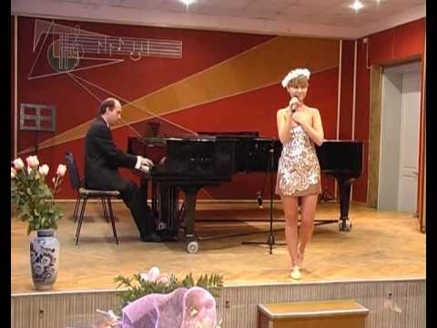Kатя Chilly - Місяць (Live in MuzGliera) 2008
