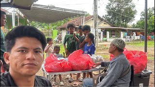 Download lagu JUAL NASI & DONAT UNTUK BERBAGI DI PERKAMPUNGAN mp3 Download lagu JUAL NASI & DONAT UNTUK BERBAGI DI PERKAMPUNGAN mp3