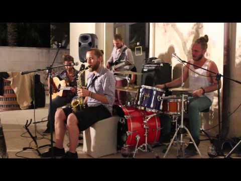 The Onironauts @ Schola Sarmenti - "Russian lipstick" (acoustic version)