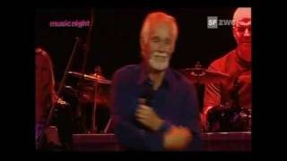 Kenny Rogers - Lucille LIVE