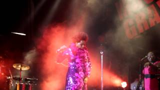 Macy Gray - Here Comes The Rain Again