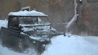 preview picture of video 'Land Rover 109 Ovindoli neve'