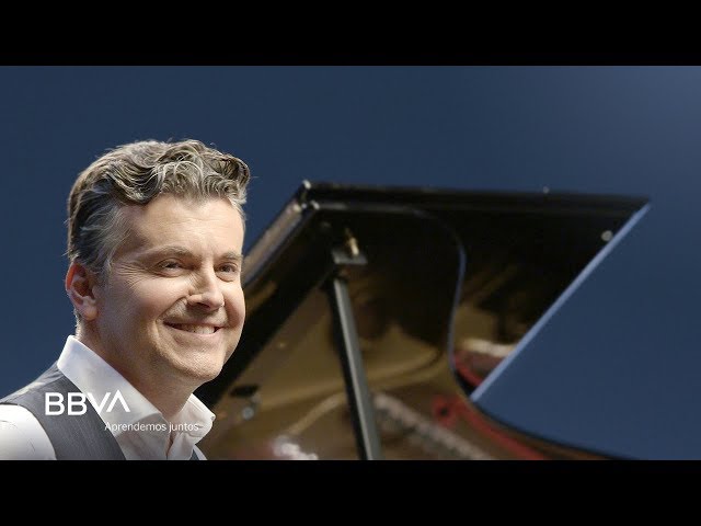 Vídeo relacionado con Beethoven. Un músic sobre un mar de núvols (No ficción)