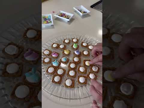 Easter Bunny Pretzel Treats #shorts #easter #eastertreats #recipe #easterrecipes #tasty #dessert