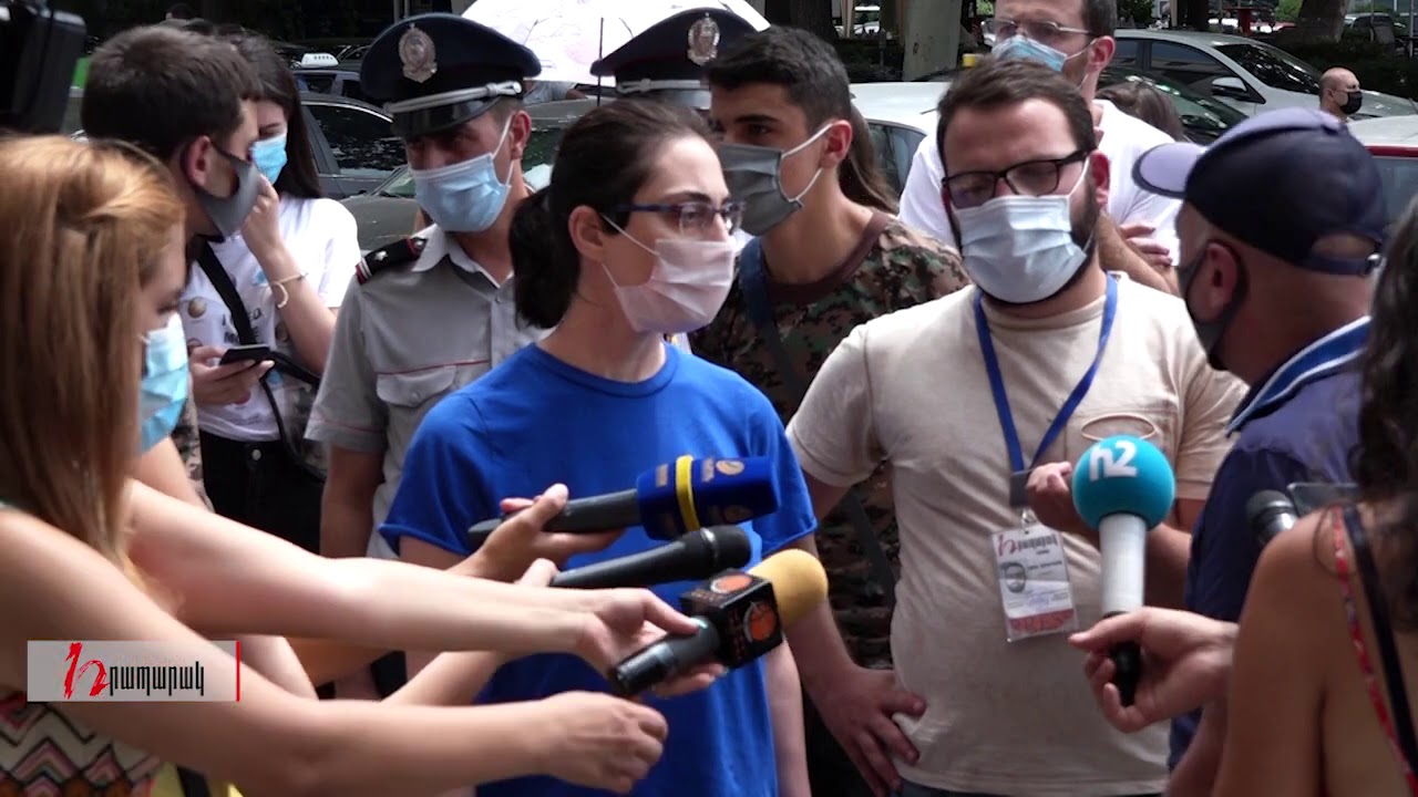 Թափուր տեղերի հարցը շահարկում է նախարարը, երբ միայնակ հարցազրույց է տալիս, հակադարձող չկա