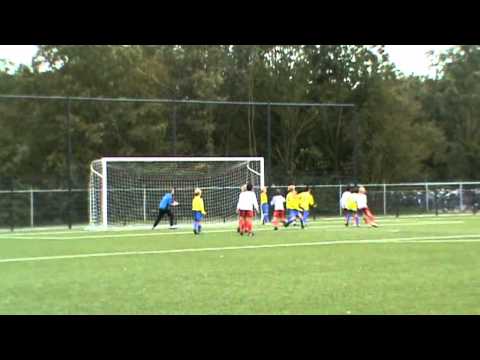 Heerlijk doelpunt Boaz Kuper in wedstrijd tegen Emplina D1