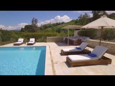 Petra | Avlaki and Coyevinas