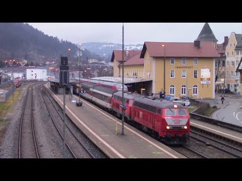 Sonderzüge zum Skispringen 2018: Br 218 402 orientrot, 218 447 ozeanblau/beige, Br 245, uvm.