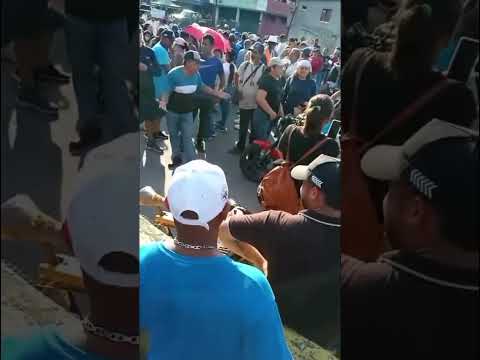 Cerrado el paso entre Mérida y Zulia: Comunidades en la Panamericana protestan por apagones