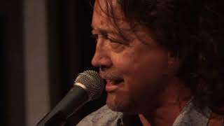 Mark Collie "Even The Man In The Moon Is Crying" on Muscle Shoals to Music Row LIVE
