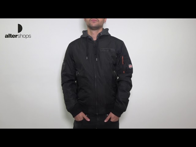 Vídeo relacionado con Superdry SUIKAJAN EMBROIDERED BOMBER M5011855A Dodger Blue talla M