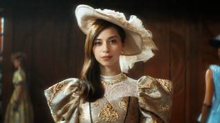 【中条あやみ、貴婦人アンナ・マリアを思わせる装いで登場！】「午後の紅茶」新CM