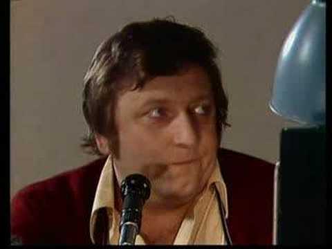 Fleksnes makes fun of Danish Number system