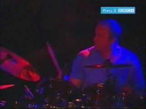 Zero 7 - Passing By (Glastonbury 2004) 5of14