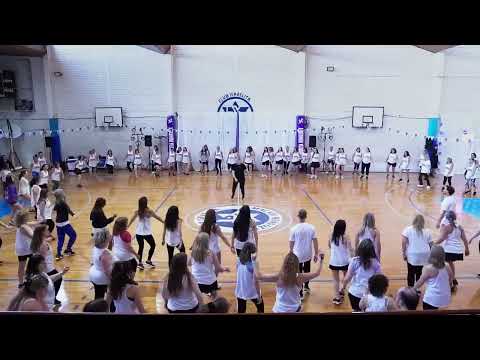 Yeladim Shel Kaitz - Michael Barzelai