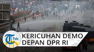 Kericuhan Mahasiswa saat Demo di Depan Gedung DPR RI