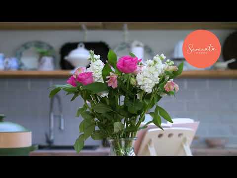 Give Your Mum the Gift of Love This Mother's Day | Serenata Flowers