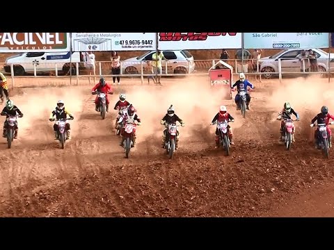 Corrida de recuperação com boas disputas e ultrapassagens no Velocross Nacional 200cc