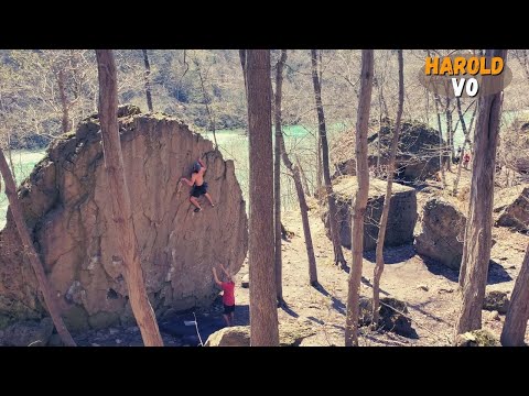 Harold (V0) Highball | Niagara Glen Bouldering