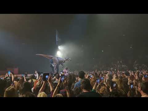 Julien Doré - Nous (extract) at Accor Arena (Bercy), Paris, 10th April 2022