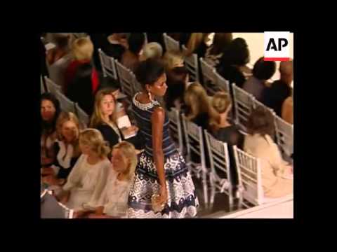 Oscar de le Renta debuts his spring 2008 line at NY Fashion Week
