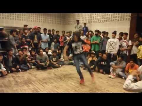 Bboy GodHand vs Makkhan  at Taste the Funk Vol2
