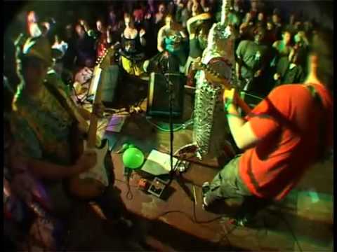 Robots in Your Eyes - Kazoo Funk Orchestra @ Wickerman Festival 08 (Part 17 of 17)