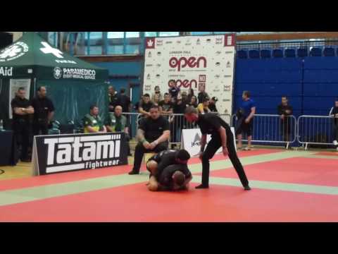 Antonio Roberto Crivelari Jr vs  Ralf Gosta Carneborn - IBJJF London Open No-Gi 2015 - Black Adult