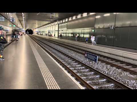 L1 apres Coppet Entree a gare de Lancy bachet canton de Geneve