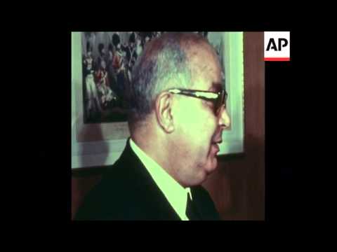 SYND 7-11-73 EGYPT'S ENVOY TALKING WITH EDWARD HEATH