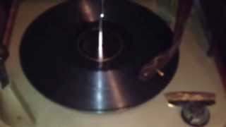 Beans and Cornbread - Louis Jordan and His Tympany Five (1949)